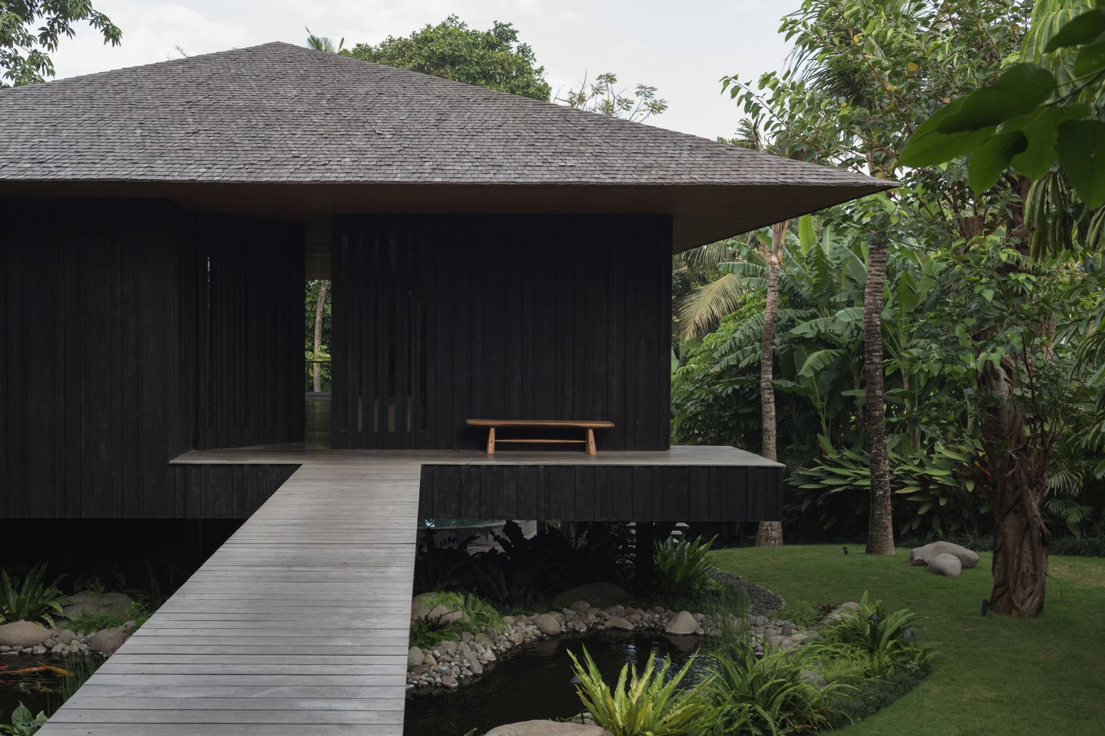 CONTEMPORARY MASTERPIECE (show house)